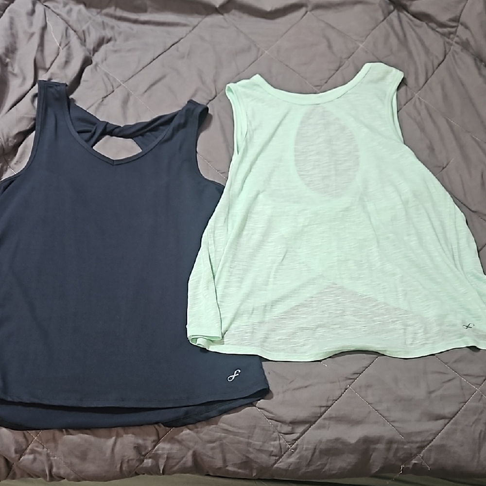 Freely Workout Tanks